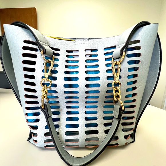 Bag in a Bag (Includes 3 Clutches inside) - Picture 2 of 15